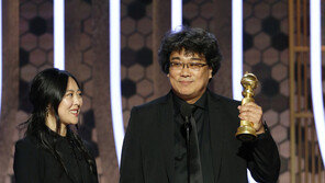 ‘기생충’ 봉준호, 美 골든글로브 감독상 불발…샘 멘데스 수상