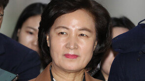 추미애 “檢인사, 검찰청법 위반 아냐…검찰총장이 제 명 거역”