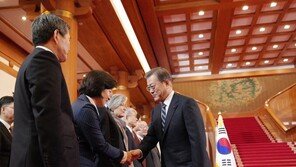 보수 변호사단체 “檢인사, 명백한 수사방해”…文·秋 고발