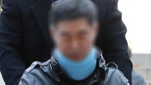 ‘웅동학원 비리’ 돈 전달책 1심 실형…조국 수사 첫 판결