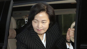 인사-특별지시에 이은 추미애의 3번째 카드 ‘검찰 직제 개편안’