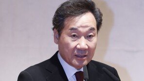 이낙연 “검찰권, 엄정하게 행사돼야 하나 절제될 필요”