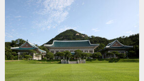 “최고 스펙은 ‘文수저’”…與 예비후보들  ‘靑 경력’ 사용 놓고 신경전