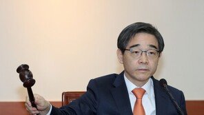 선관위, 비례OO당 불허 결정… 한국당 “헌법정신 짓밟은 野 탄압” 반발