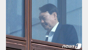 文 “개혁 앞장서라” 주문에…‘檢개혁추진단’ 발맞추는 윤석열