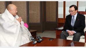 조계종 총무원장 찾아간 이해찬 대표