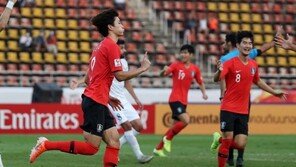 이동경 종료 직전 환상 프리킥… 한국, 요르단 2-1로 꺾고 4강 진출
