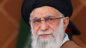 이란 최고지도자, 美 정상국가화 요구에 “신정일치 포기 요구” 일축