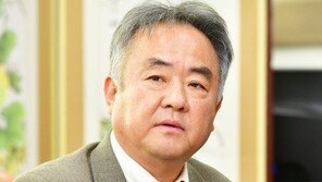 송재호 ‘제주시 갑’ 전략공천 수순에 민주당 균열 조짐