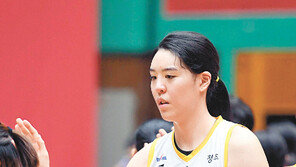 박지수의 울분 “웃으면서 총 쏘라고?”