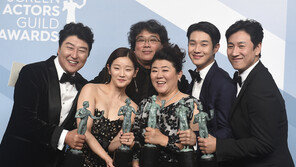‘기생충’, 美 AAFCA 외국어영화상·각본상 2관왕…수상 행렬ing