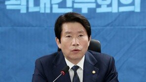 이인영 “황교안 기자회견, 태극기 부대와 구분 어려워”