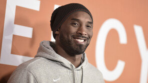 美 NBA 농구스타 코비 브라이언트, 헬기 추락 사고로 사망