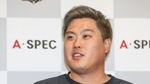 “류현진, 2020시즌 토론토 1선발 맡을 것…김광현은 5선발”