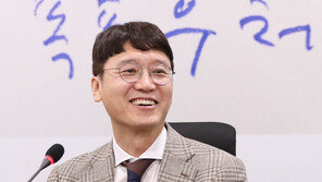 ‘검사내전’ 김웅 前차장검사,  ‘인재영입 1호’ 새보수당 입당