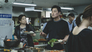 LA타임스 “봉준호 ‘기생충’, 오스카 작품상 수상할 것”