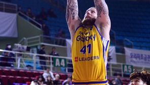 약점 리바운드 극복한 삼성, 전자랜드 잡고 단독 7위