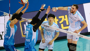 ‘5연승’ 선두 추격 대한항공, 삼성화재 창단 첫 6연패