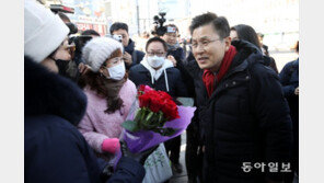 황교안 vs 이낙연…‘종로대전’ 개봉 박두 [청계천 옆 사진관]