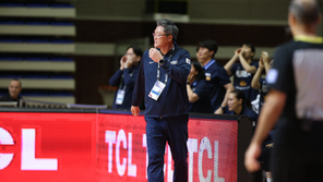 선수가 감독을 이끄는 한국여자농구대표팀의 현실