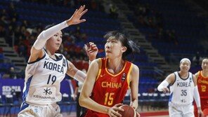 한국, 중국에 40점차 완패…1승2패로 최종예선 마무리