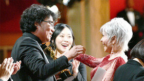 봉준호 “감독상, 텍사스 전기톱으로 잘라 네분과 나누고 싶어”