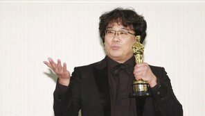 “4관왕 감독은 계획이 다 있구나”…거장 봉준호, 다음 행보는?
