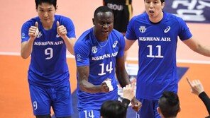 ‘다우디 22득점’ 현대캐피탈, OK저축은행에 풀세트 승리