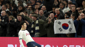 손흥민, 데뷔 첫 5경기 연속골+EPL 50골 겹경사
