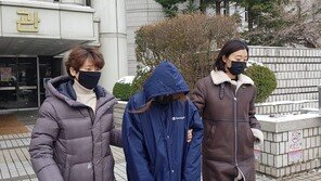 ‘아이돌학교 조작 의혹’ 제작진 2시간 구속심사…침묵
