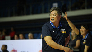 여자농구대표팀, 도쿄올림픽은 새 감독으로…이문규 감독 계약 연장 불가