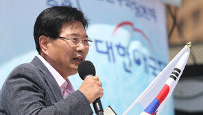 홍문종, 친박신당 창당…‘박근혜 변호사’ 유영하 입당 주목