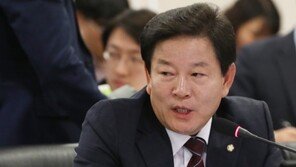 안희정계-박원순계 후보도 배제… ‘眞文 공천’ 논란 확산