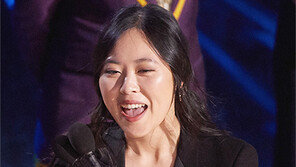 “두 가지 언어를 오간 삶… 나는 20년간 나를 통역했다”