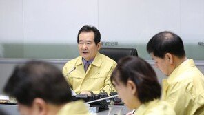 코로나19 지역사회 감염 시작…정 총리, 장관들 긴급소집