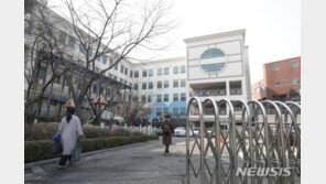 서울청사 직원 코로나19 검사…사상 초유 정부청사 폐쇄되나