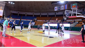 [포토] 관중없는 아시아컵 농구경기!