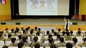 공군 복무기간 22개월→21개월 단축…개정안 통과