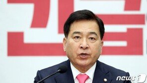 심재철 “코로나 검사 후 집에서 ‘긴 하루’…심려 끼쳐 송구”
