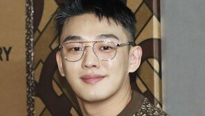 유아인, 연상호 감독 손 잡을까 “‘지옥’, 대본받고 검토 중”