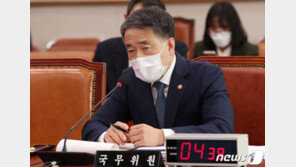 박능후 장관 “코로나19 가장 큰 원인은 중국에서 들어온 우리 한국인”