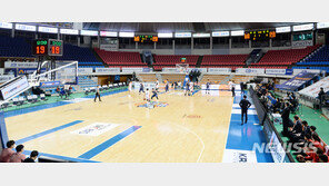 KCC 선수단 숙소에 확진자 발생…남자 프로농구, 정규리그 잠정 중단