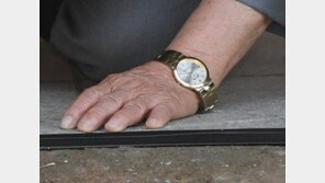 [청계천 옆 사진관] 그들만의 시계 