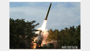 북한 2일 발사한 발사체는 초대구경방사포인 듯