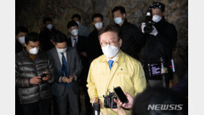 언론에 등떠밀린 이재명…김부선 ‘점’부터 코로나19 검사까지