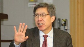 박형준, 미래한국당 비례 신청…“통합 위한 바느질 풀칠할 것”