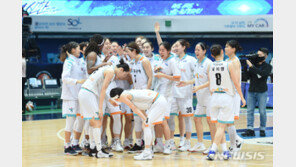 하나은행, 신한은행 꺾고 4연패 탈출…단독 3위 점프