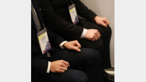 “알바 끊기고 자격시험 연기… 취업 준비할 것도 없어 한숨만”