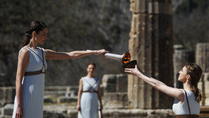 2022도쿄올림픽 성화, 그리스서 ‘무관중 채화’