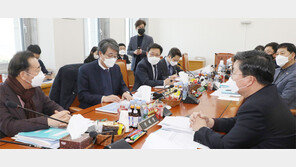 ‘김종인 선대위’ 숨고르는 황교안… 金은 “공천 얘기 더 안할 것” 